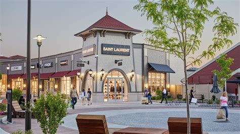 versace woodbury common|Versace Outlet store in Woodbury Common Premium Outlets .